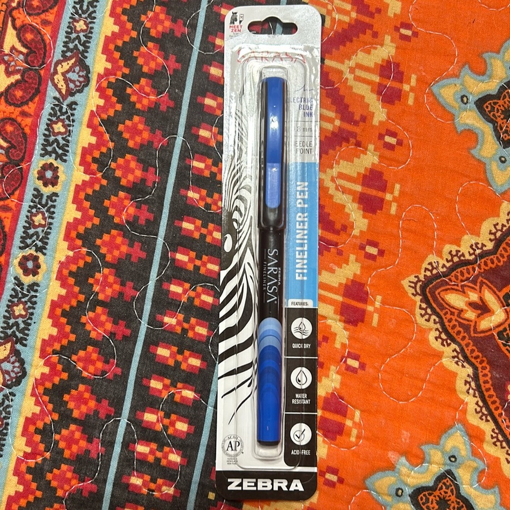Fineliner pen blue